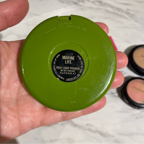 MAC Marine Life high light powder Mac Blush & skin finish Estee Lauder comb - Picture 4 of 15